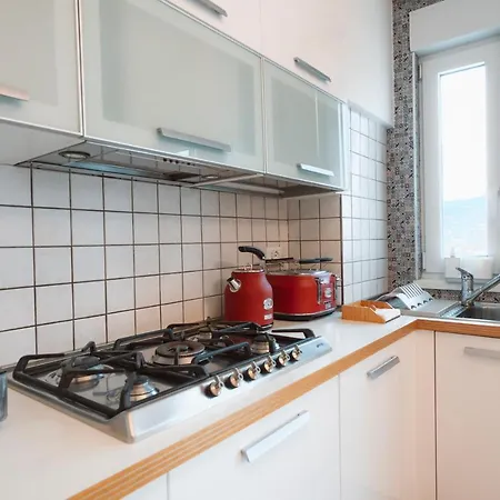 아파트 San Giusto Elegante Bilocale Con Balcone E Vista