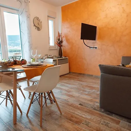 San Giusto Elegante Bilocale Con Balcone E Vista *