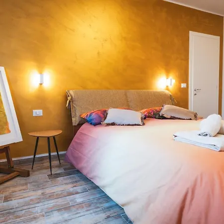 Apartment San Giusto Elegante Bilocale Con Balcone E Vista Trieste