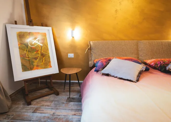 San Giusto Elegante Bilocale Con Balcone E Vista * Trieste